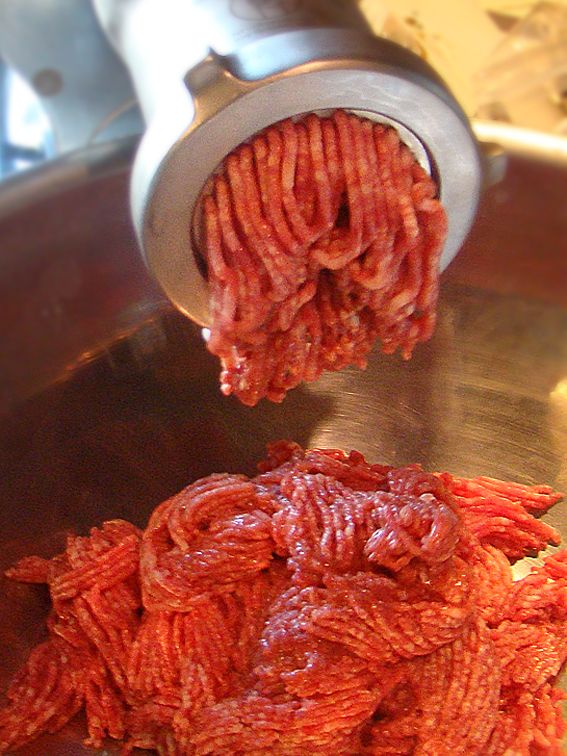 And now.."BRAUNSCHWEIGER" (smoked liverwurst)